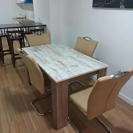 Apartamento Vacacional Апартаменты *